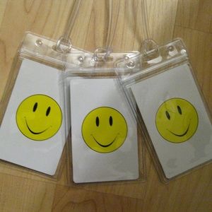🙂 Walmart Smiley Face Emoji Luggage Tags Set (3)